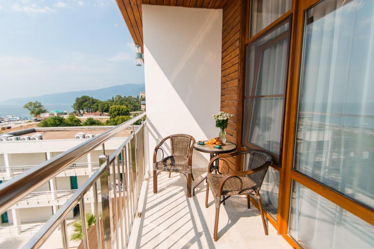 Aquamarine Family Club Hotel Gagra Luaran gambar